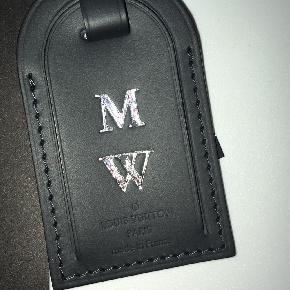 LOUIS VUITTON LUGGAGE TAG